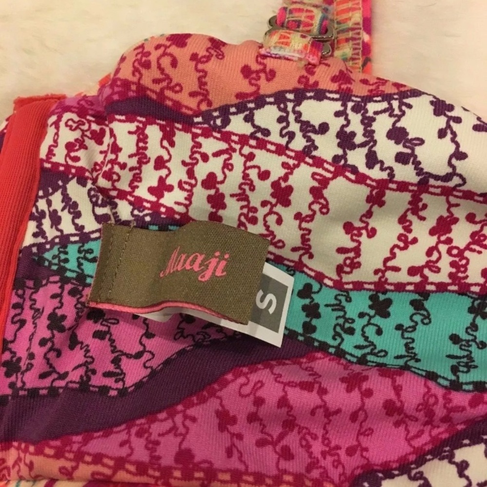 NWT! Maaji Reversible Top without Soft Cups and Coverup [SZ Small ]‎ - Picture 5 of 8